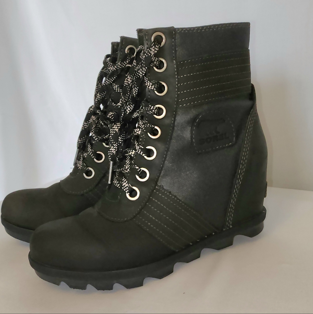 Sorel Lexie Wedge Booties - Sz.8 - Waterproof Leather and Canvas
